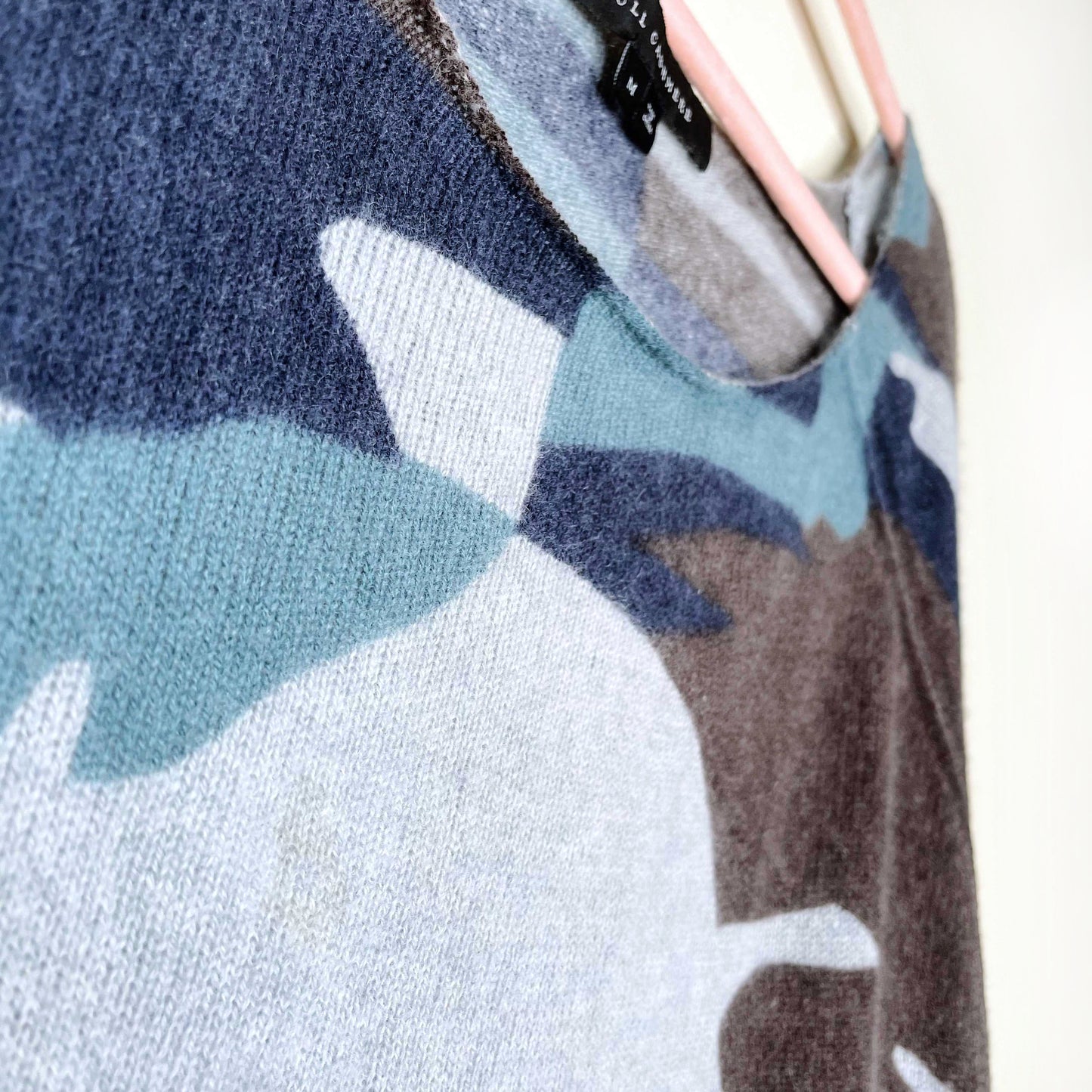 skull cashmere scout camo print skull sweater - size medium