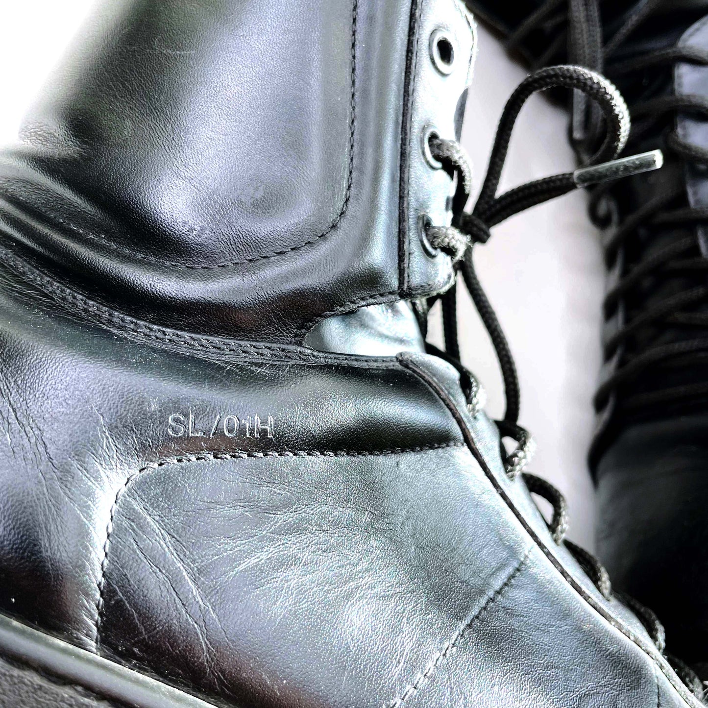 saint laurent SL01H black leather high top sneakers - size 42.5