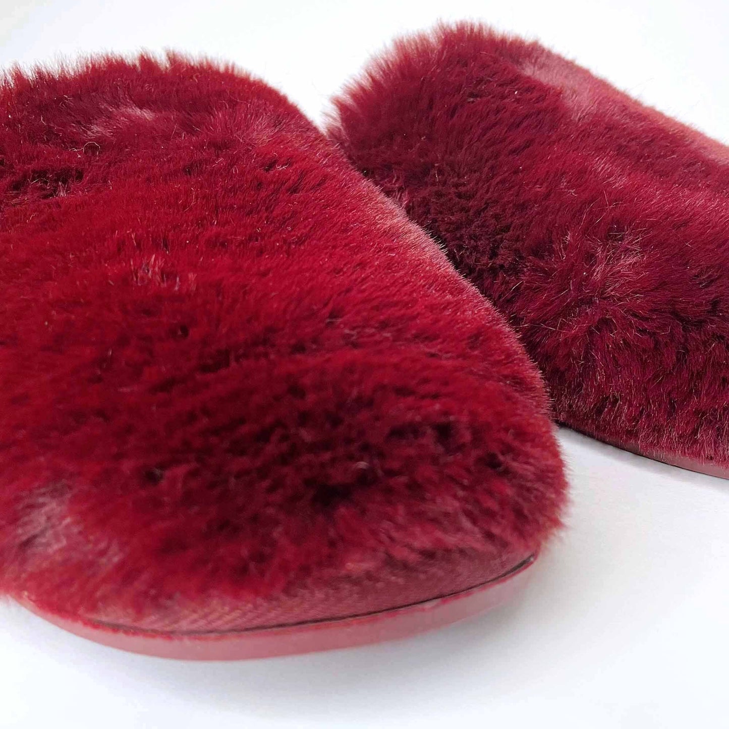 super soft fuzzy slippers - size 11/12