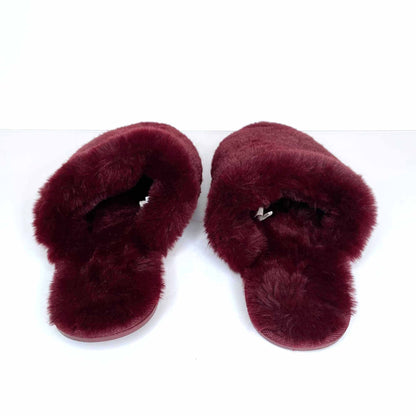 super soft fuzzy slippers - size 11/12