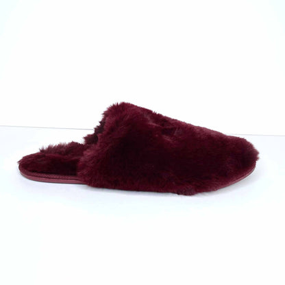 super soft fuzzy slippers - size 11/12