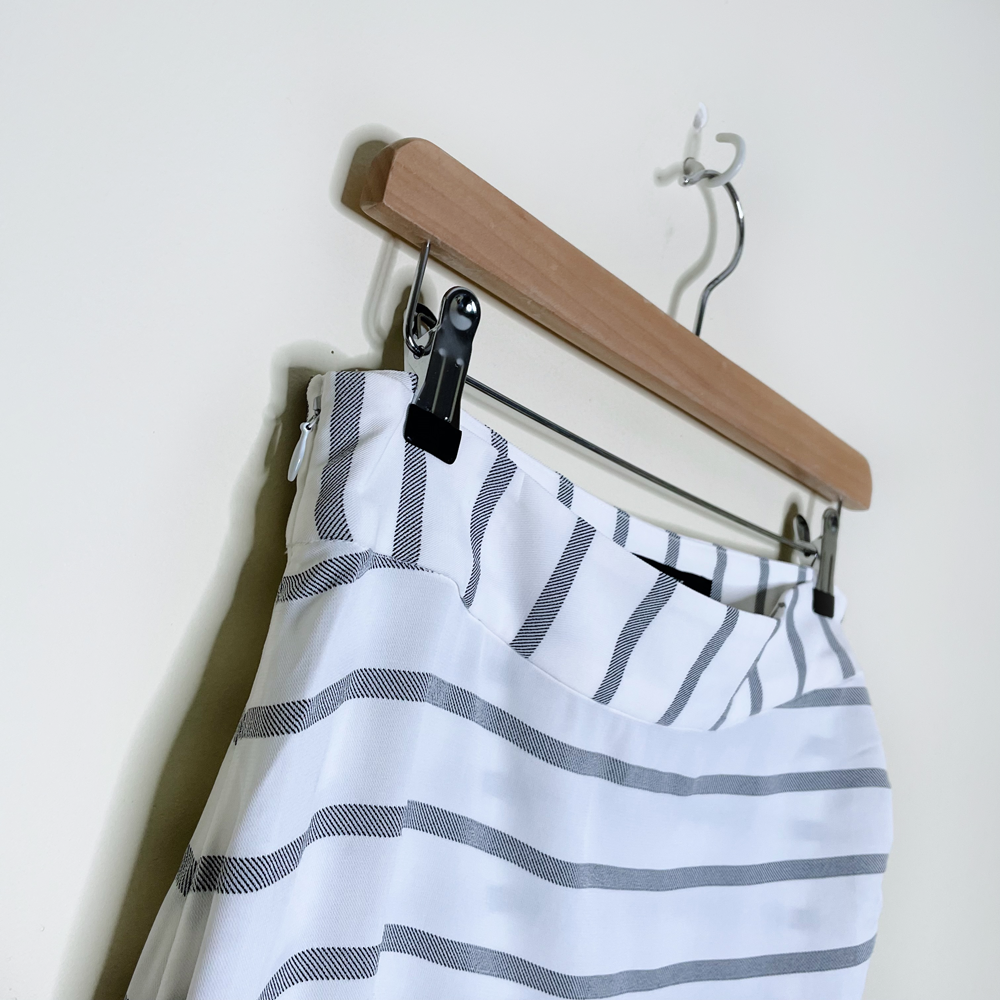 smythe asymmetrical striped midi skirt - size 6 / 29