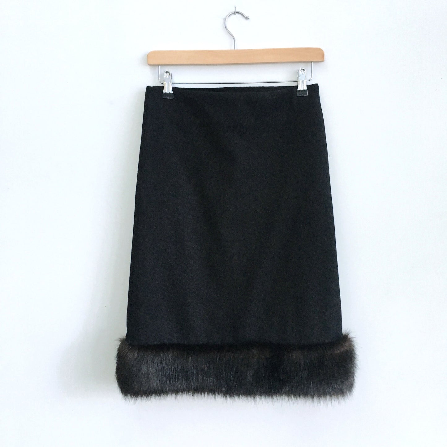 FantasyWorldHeroes Snow Skirt - size xs