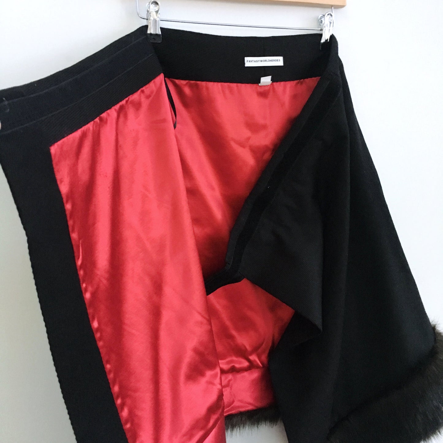 FantasyWorldHeroes Snow Skirt - size xs