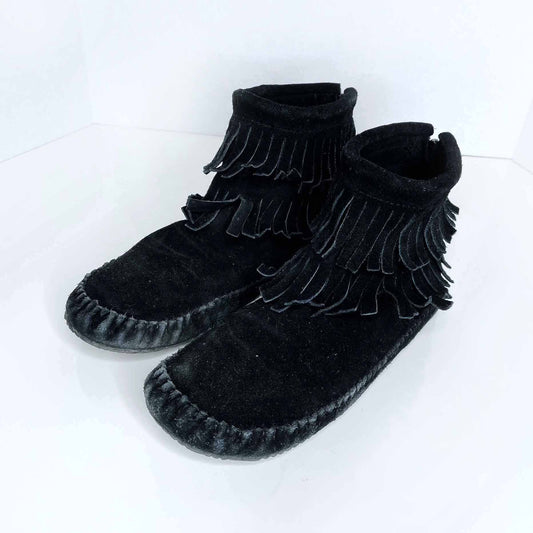 softmoc black debra suede fringe moccasin - size 8