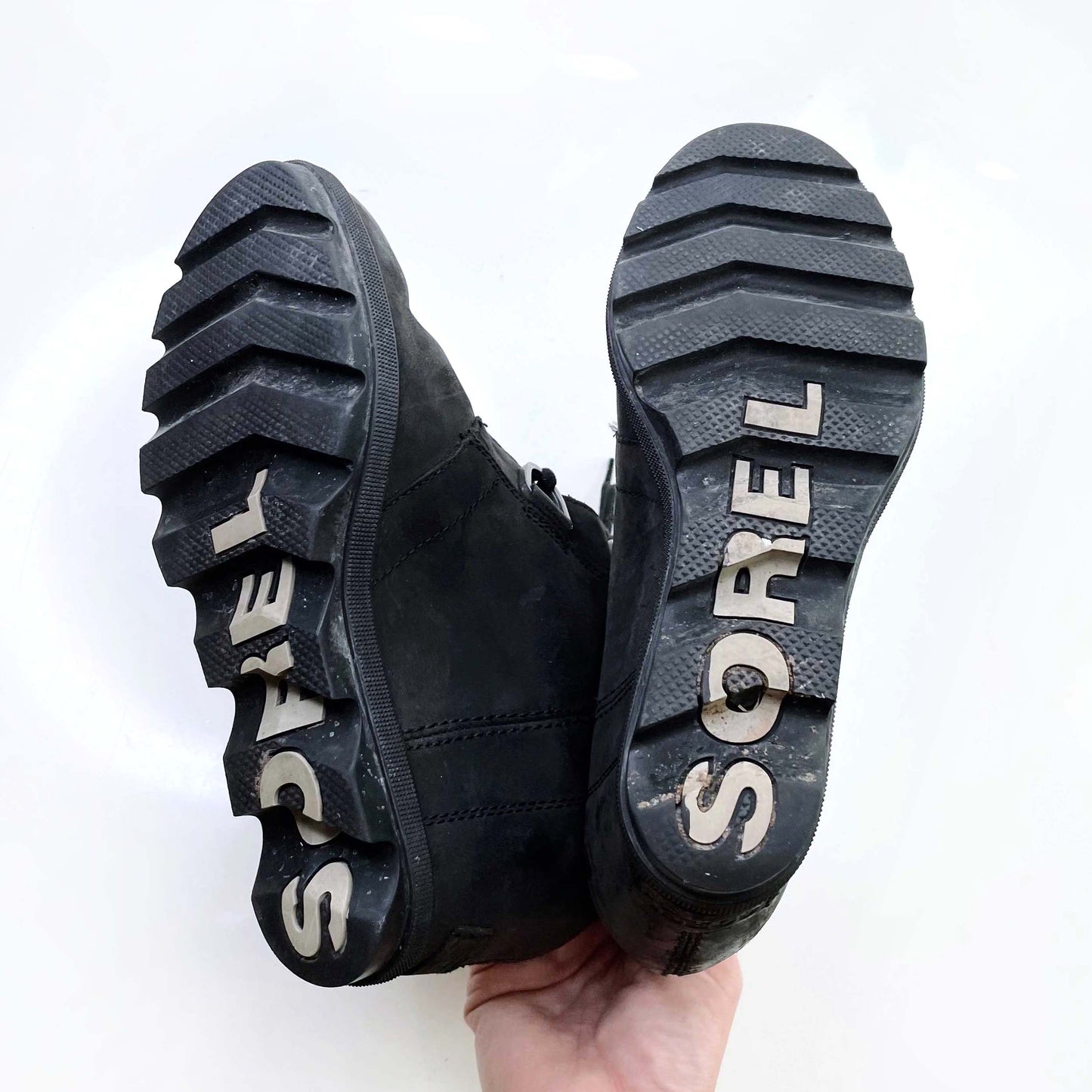 sorel black leather joan of arctic II wedge boots - size 8