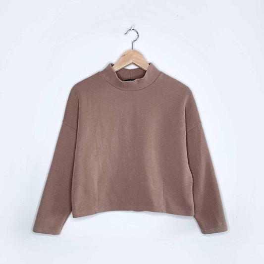 Spring Company Seoul mockneck crop sweater - size Small