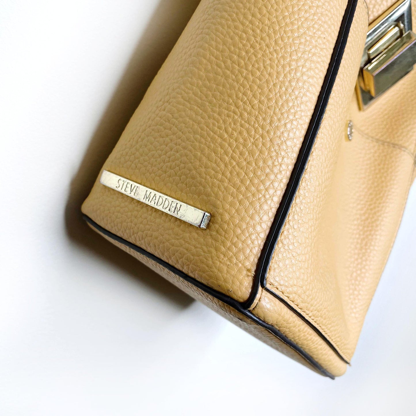 steve madden yellow bjayla bucket crossbody bag