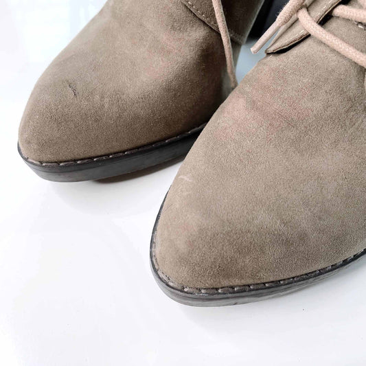 steve madden jaysoni vegan suede lace-up ankle boot - size 8