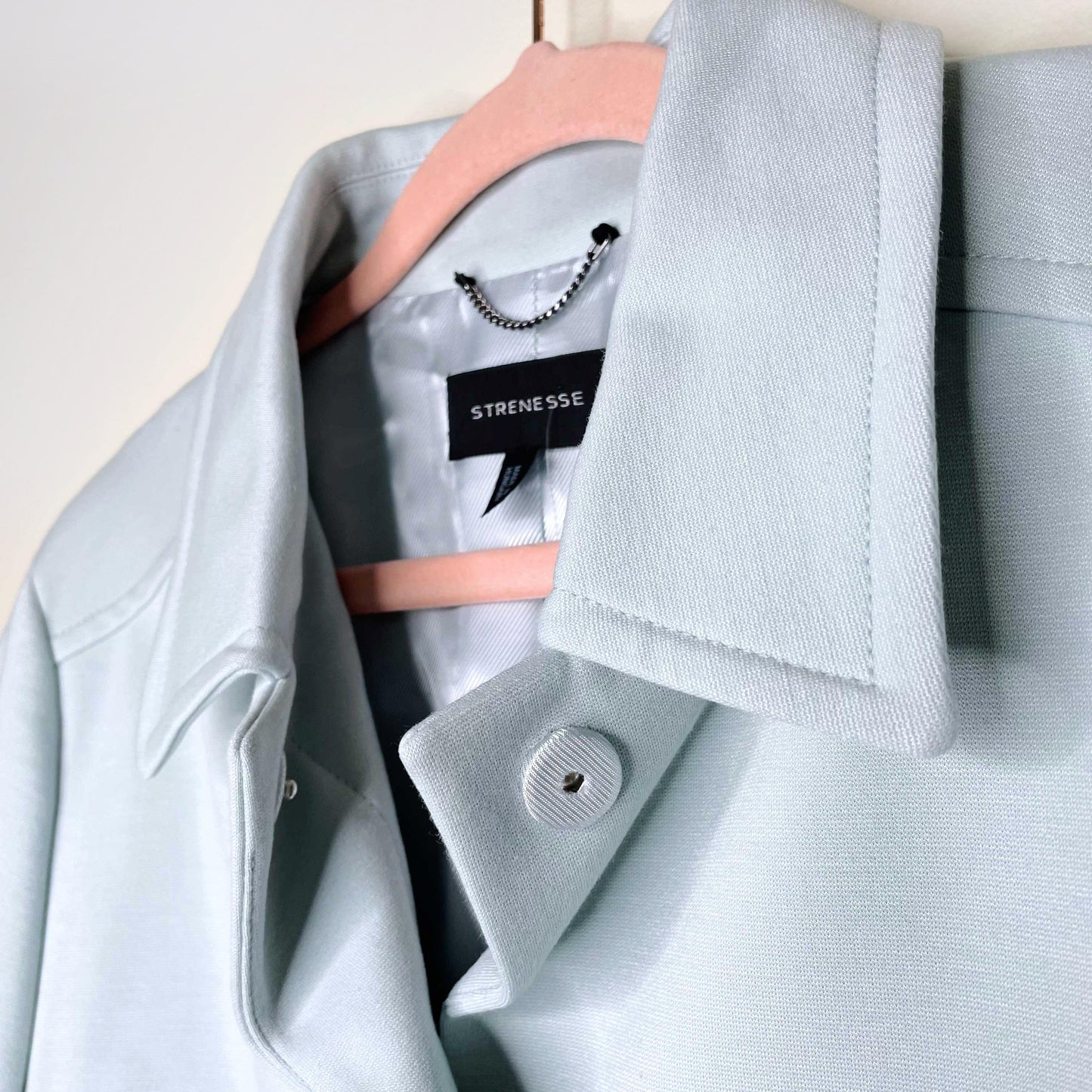 nwt strenesse light blue short snap button jacket - size 44