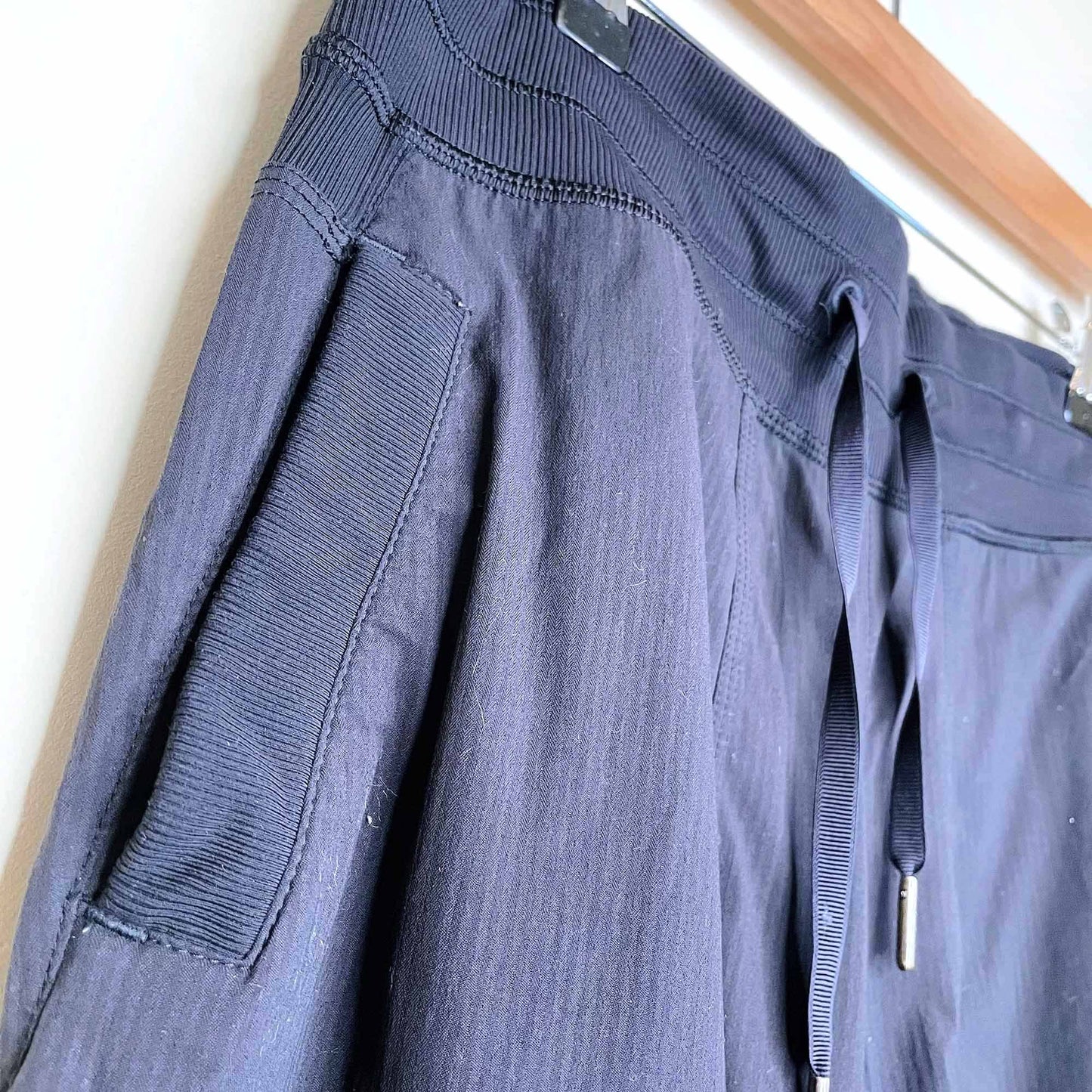 lululemon on the move dance studio full length pants - size 8