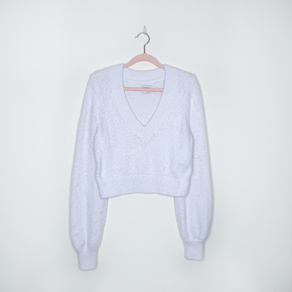 sunday best white fuzzy kitten v-neck cropped sweater - size small