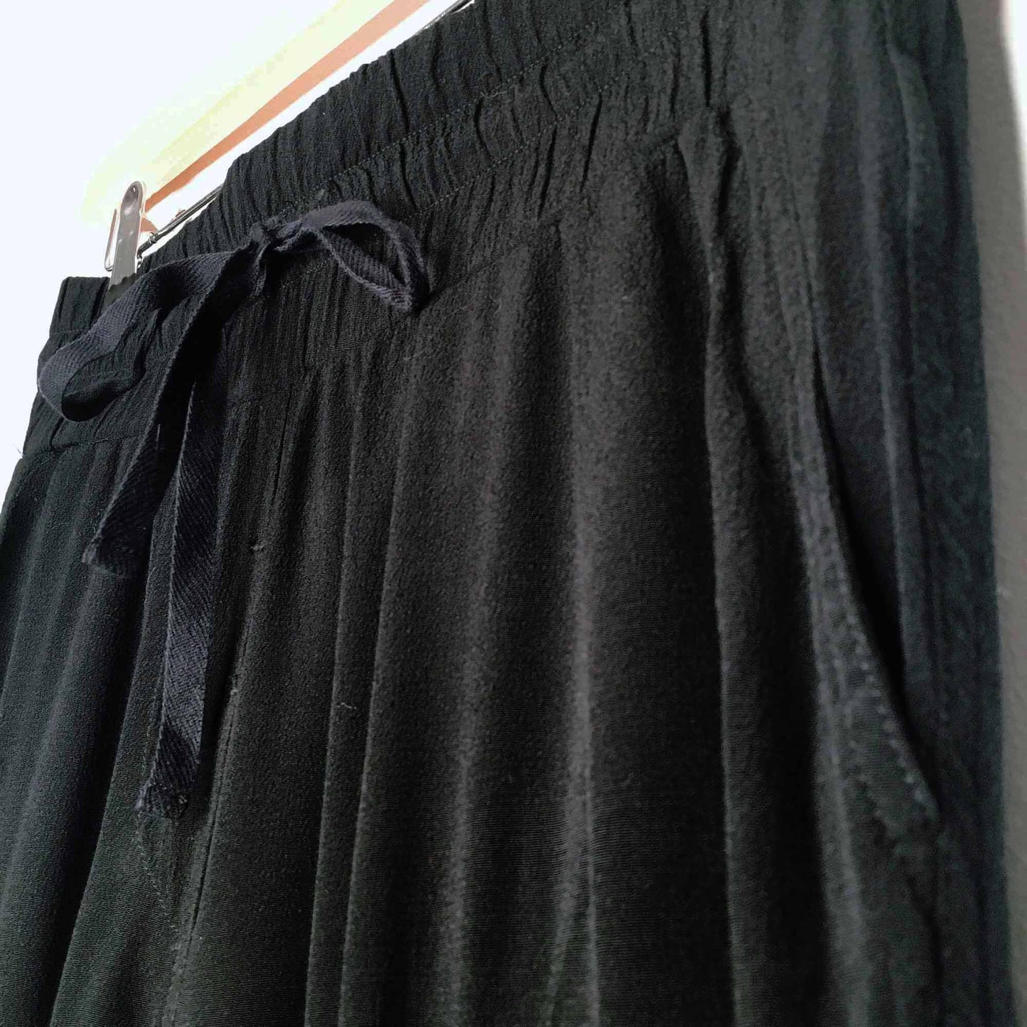 Sunday Best high rise crepe jogger - size small