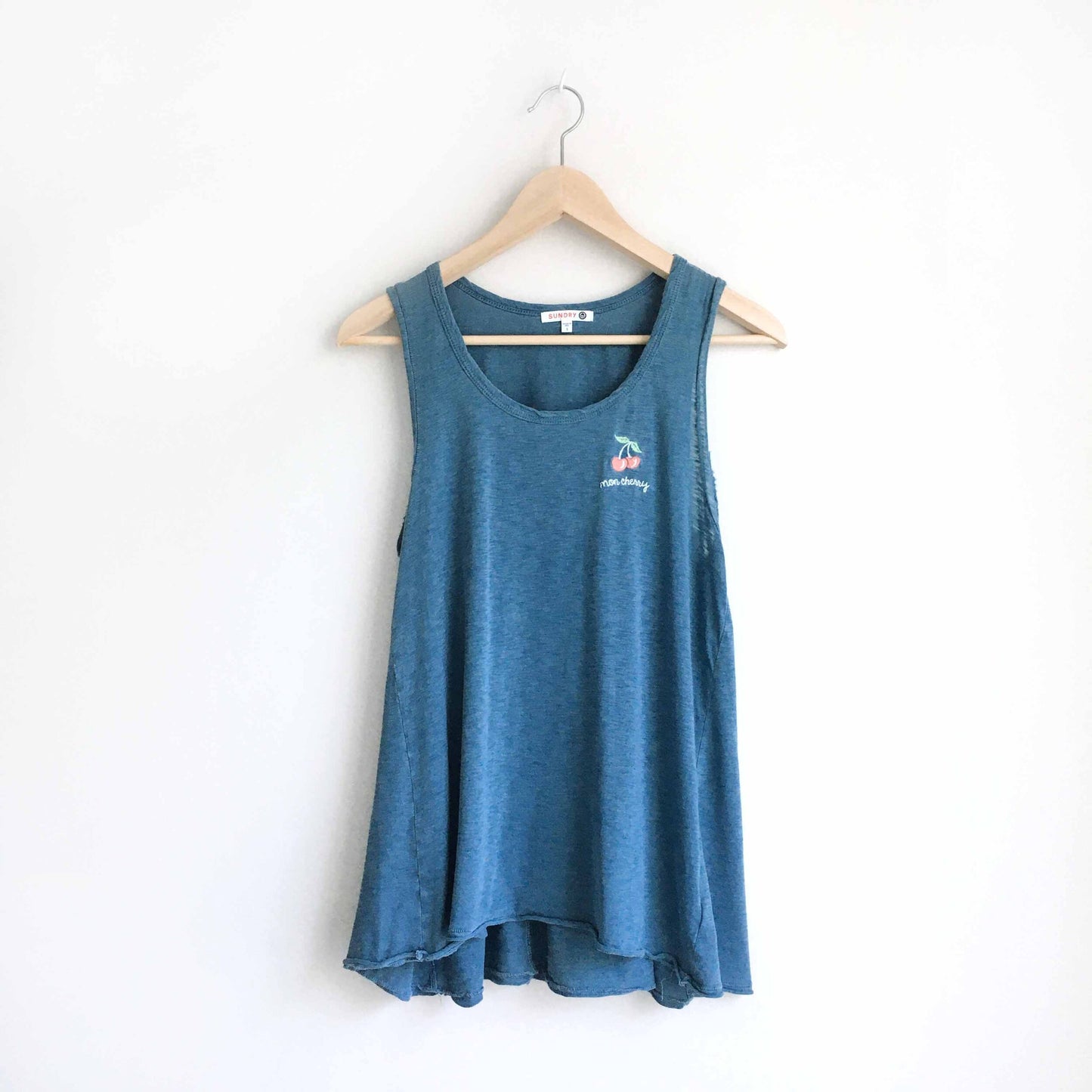 sundry mon cherry tank top - size 1