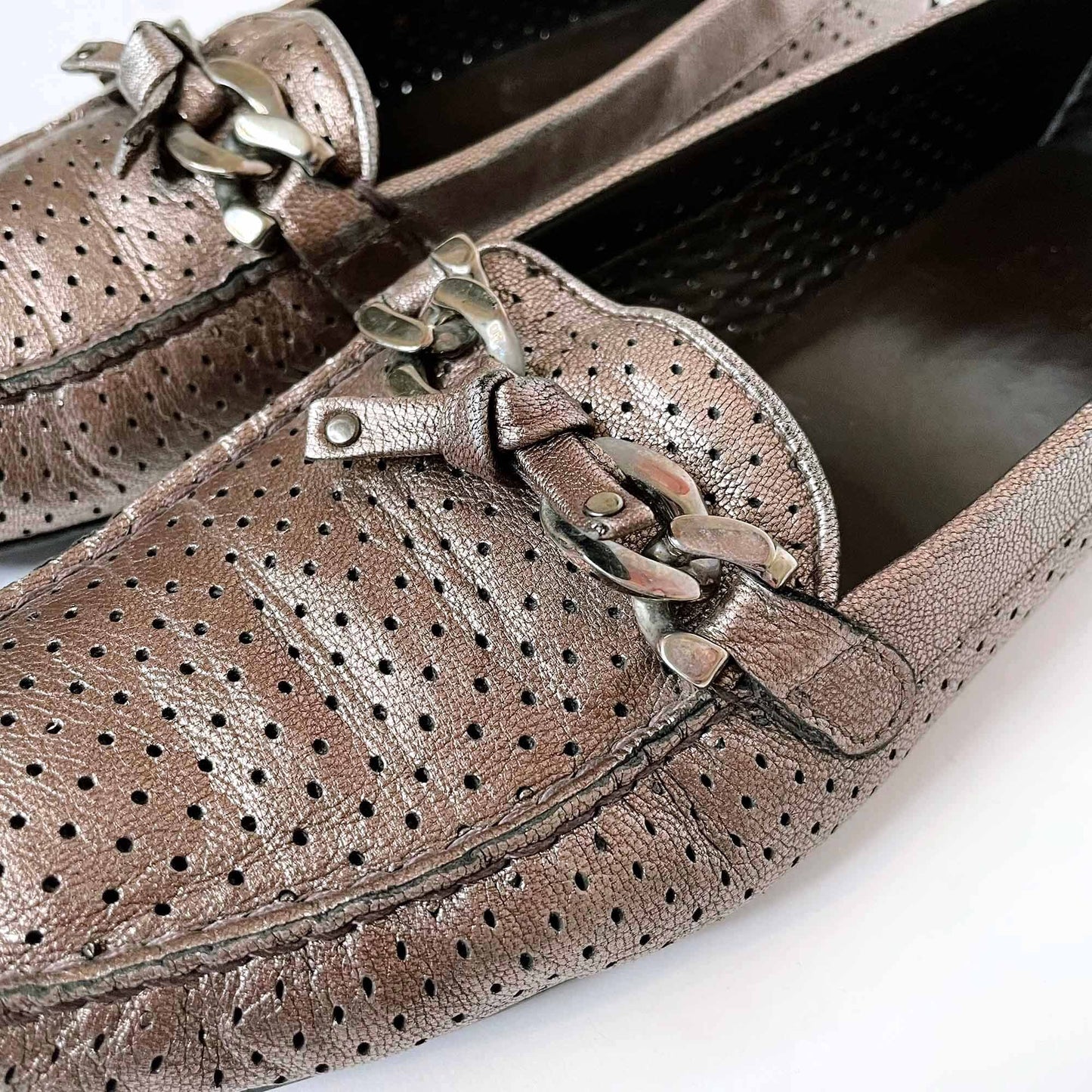 stuart weitzman bronzed leather perforated driving loafer - size 8