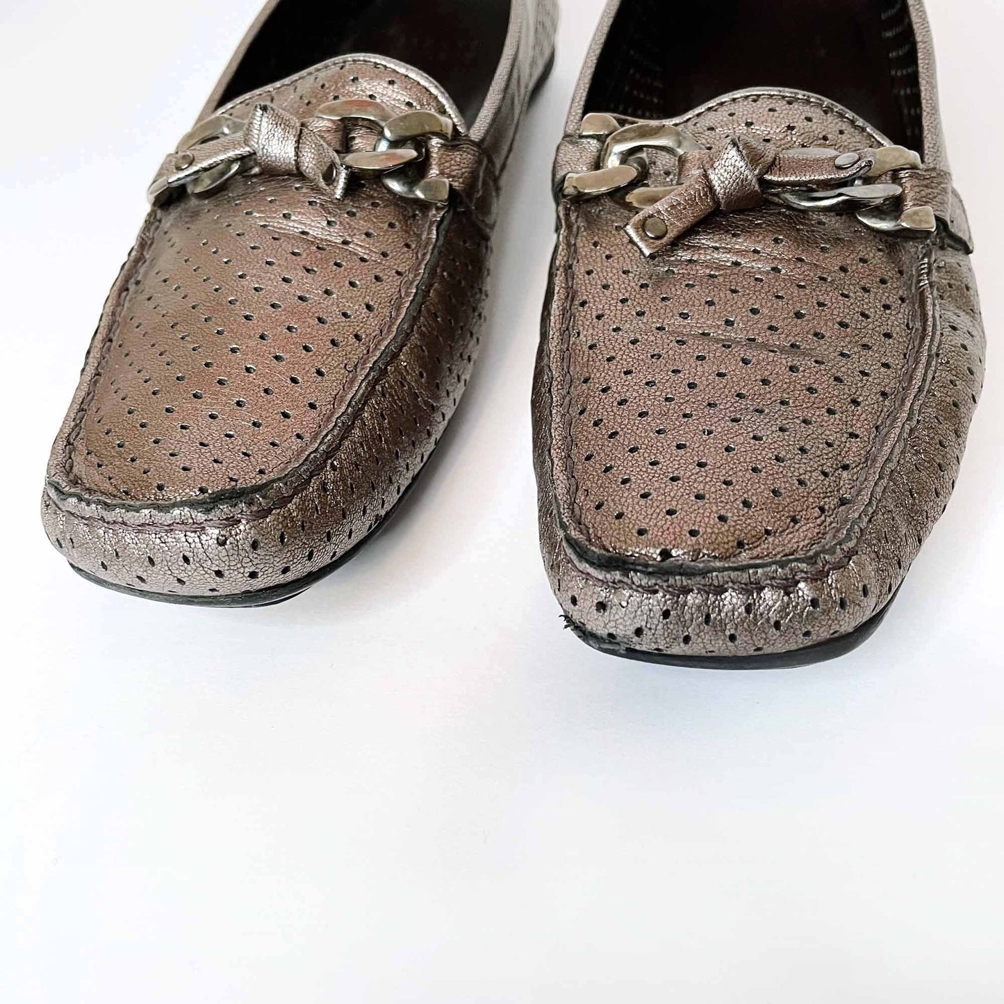 stuart weitzman bronzed leather perforated driving loafer - size 8