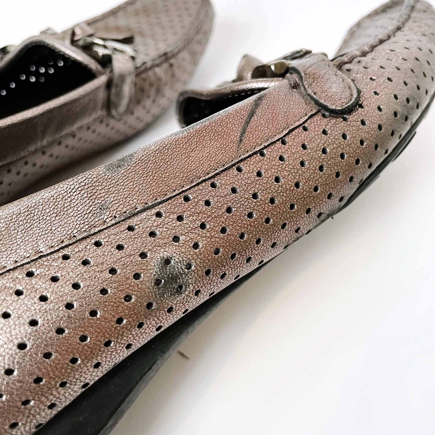 stuart weitzman bronzed leather perforated driving loafer - size 8