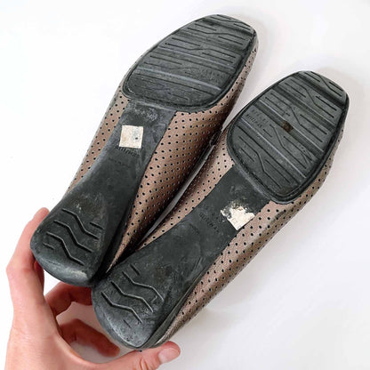 stuart weitzman bronzed leather perforated driving loafer - size 8