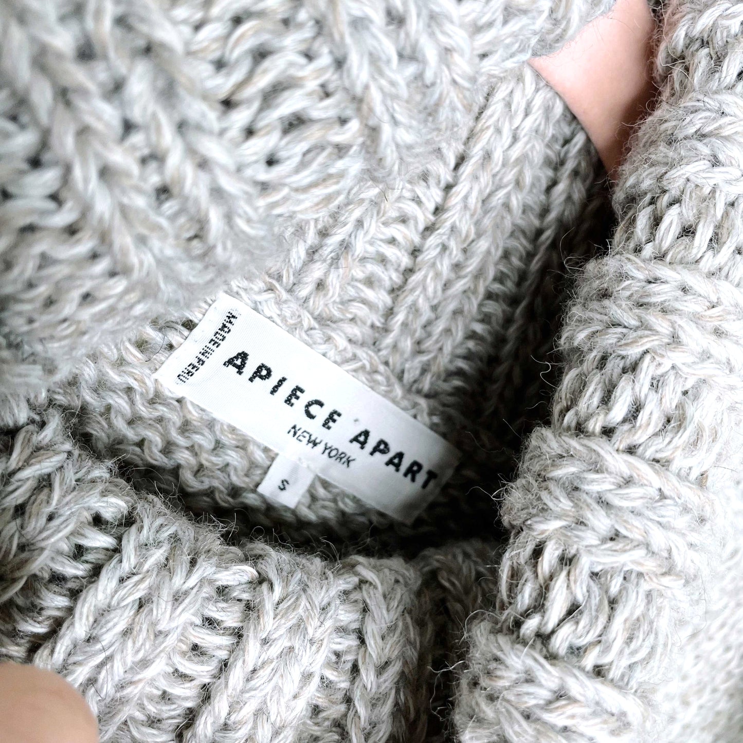 apiece apart inis fringe vest alpaca-wool sweater - size small