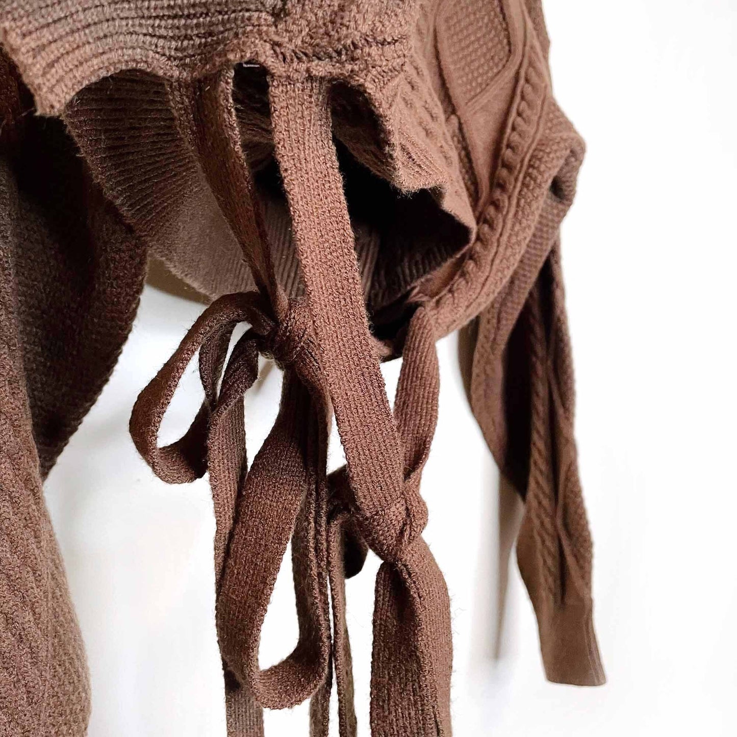 be bonita v-neck cropped cable kit tie-back sweater - size medium