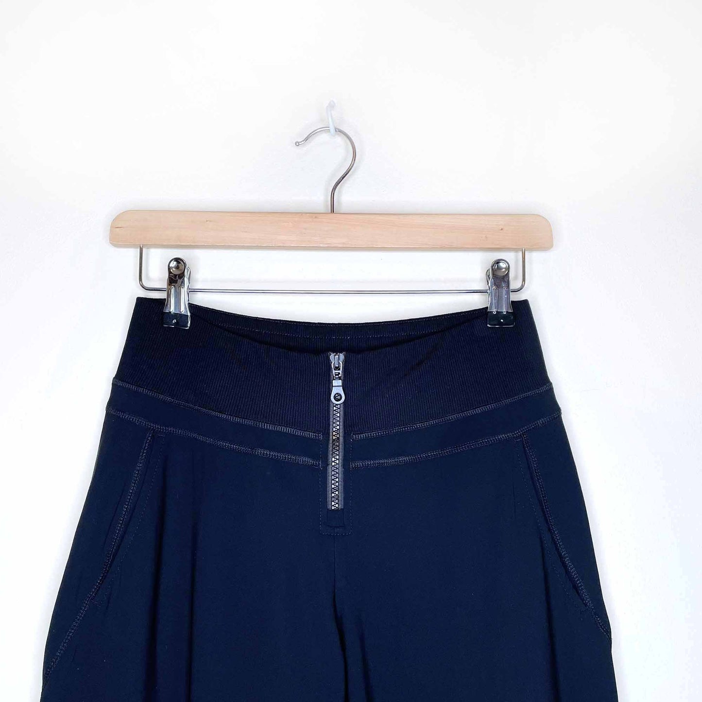 sweaty betty dance flex cropped yoga pants - size xs