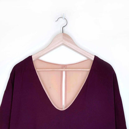 aritzia t babaton colour block silk crepe connor tee - size medium