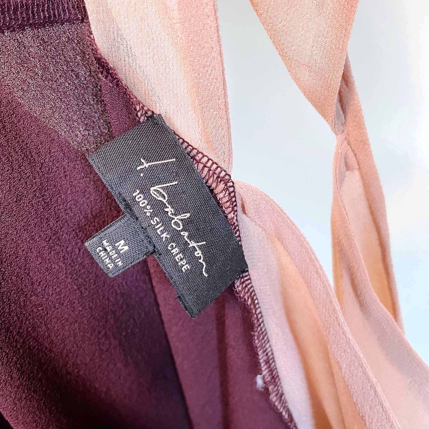 aritzia t babaton colour block silk crepe connor tee - size medium