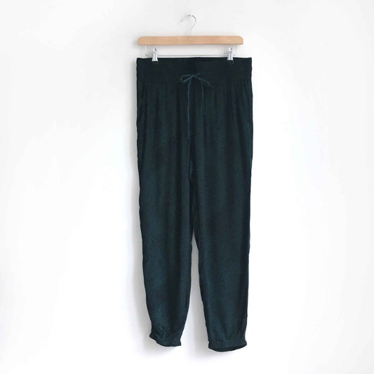Talula green cheetah los feliz joggers - size Medium