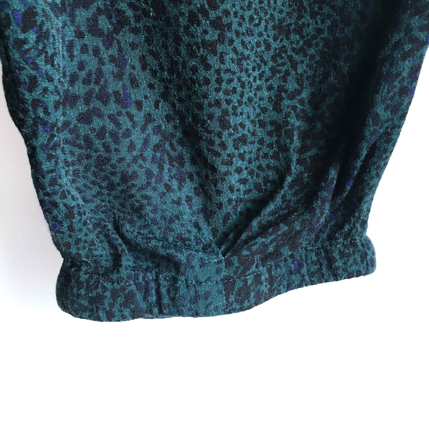 Talula green cheetah los feliz joggers - size Medium