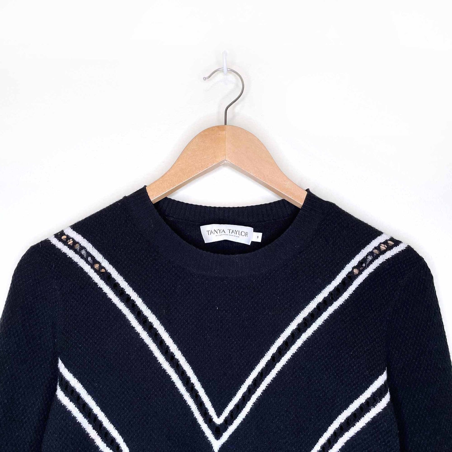 tanya taylor v design lightweight keaton sweater - size small