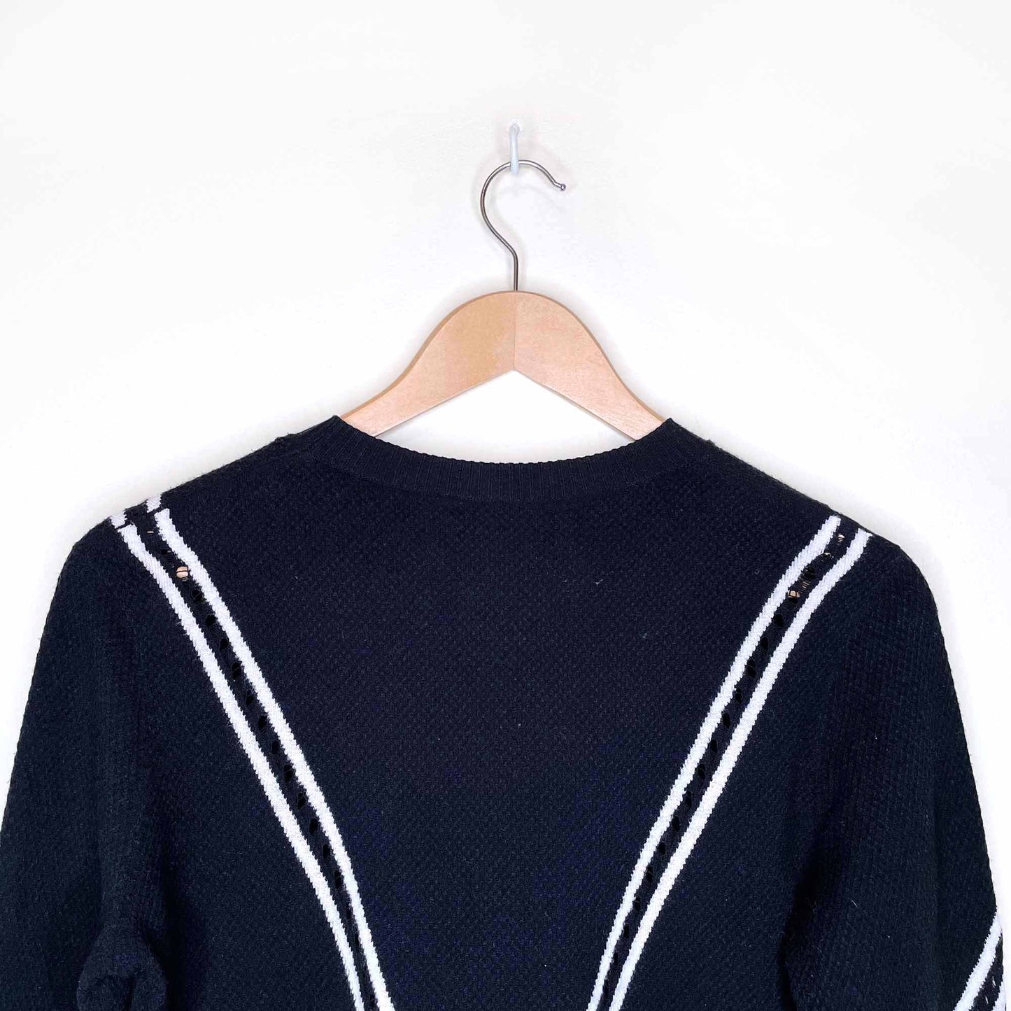 tanya taylor v design lightweight keaton sweater - size small