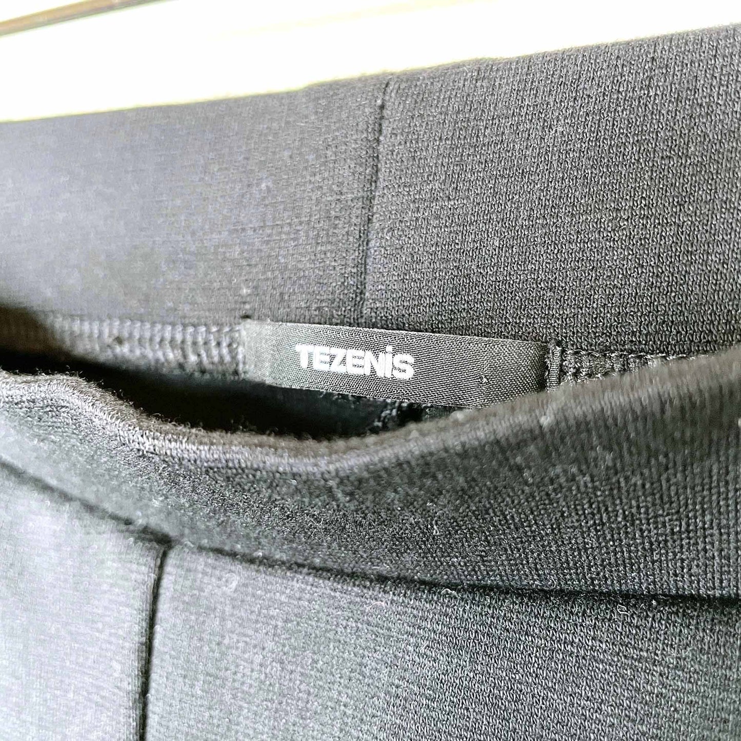 Tezenis black mid-rise panelled leggings - size xs