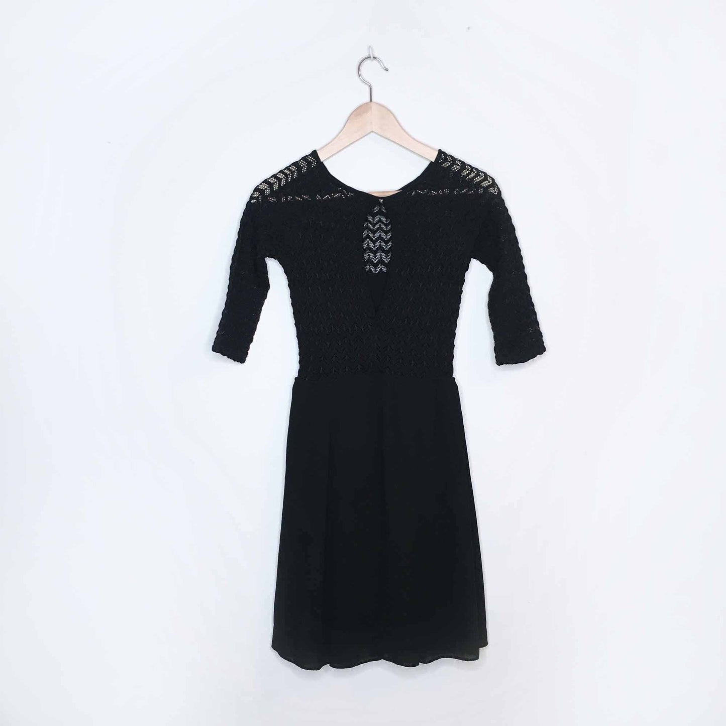 tfnc lace top fit and flare party dress - size small