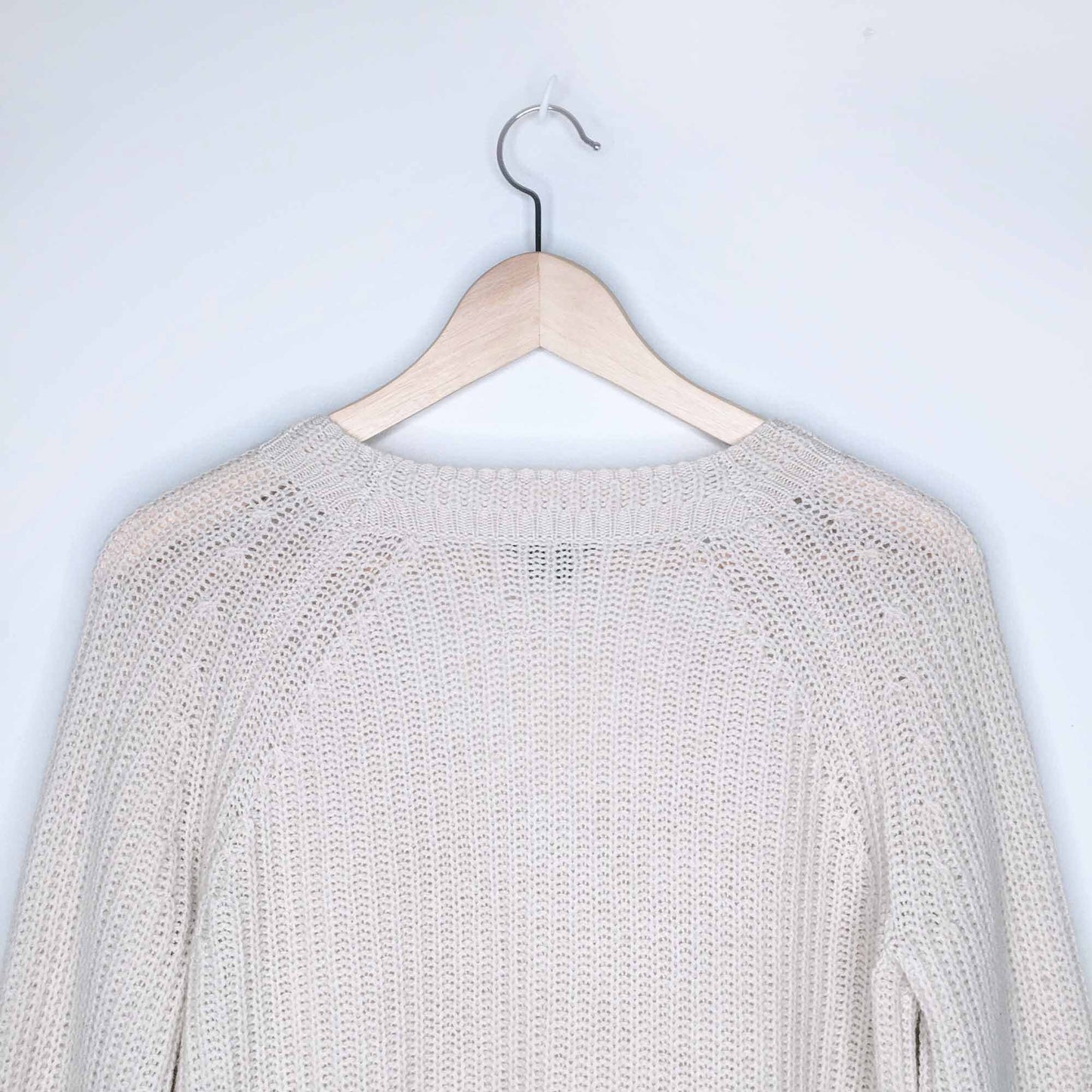 Theory 100% cashmere v-neck ribbed knit sweater - size Small