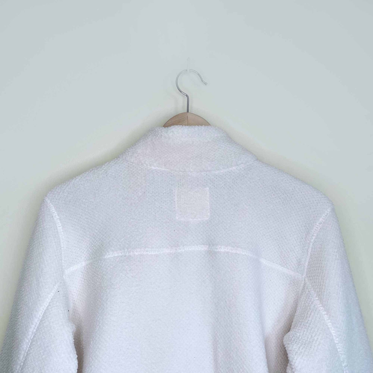 thread & supply waffle fleece snap button pullover sweater - size small