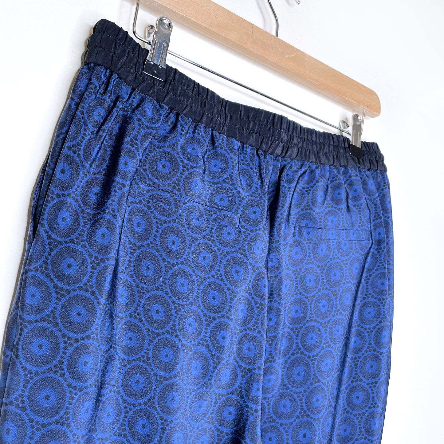 tibi blue black patterned high rise silk drawstring joggers - size 6