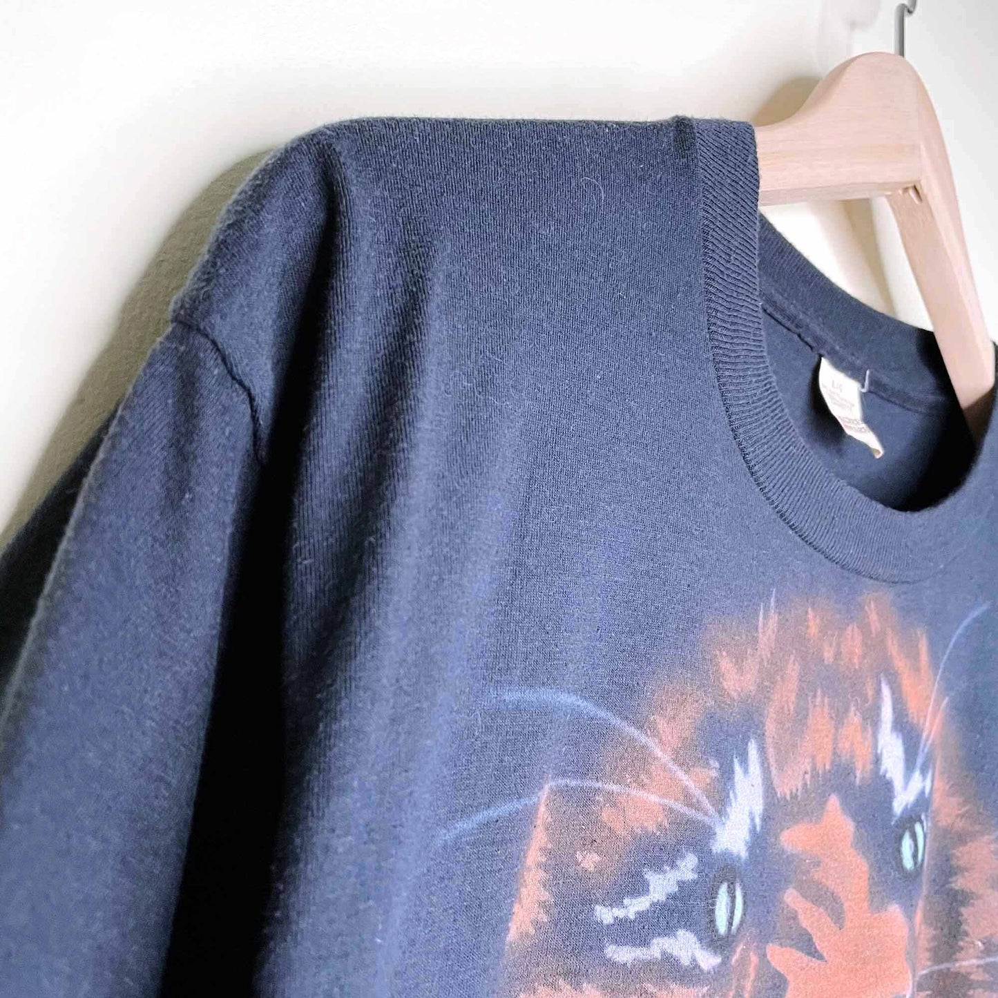 vintage 70's custom art signed crop tiger tee - size large