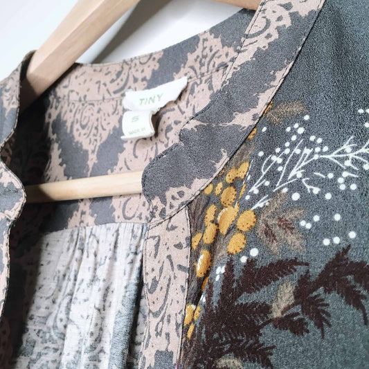 Tiny Anthropologie Jardim floral wrap blouse - size Small
