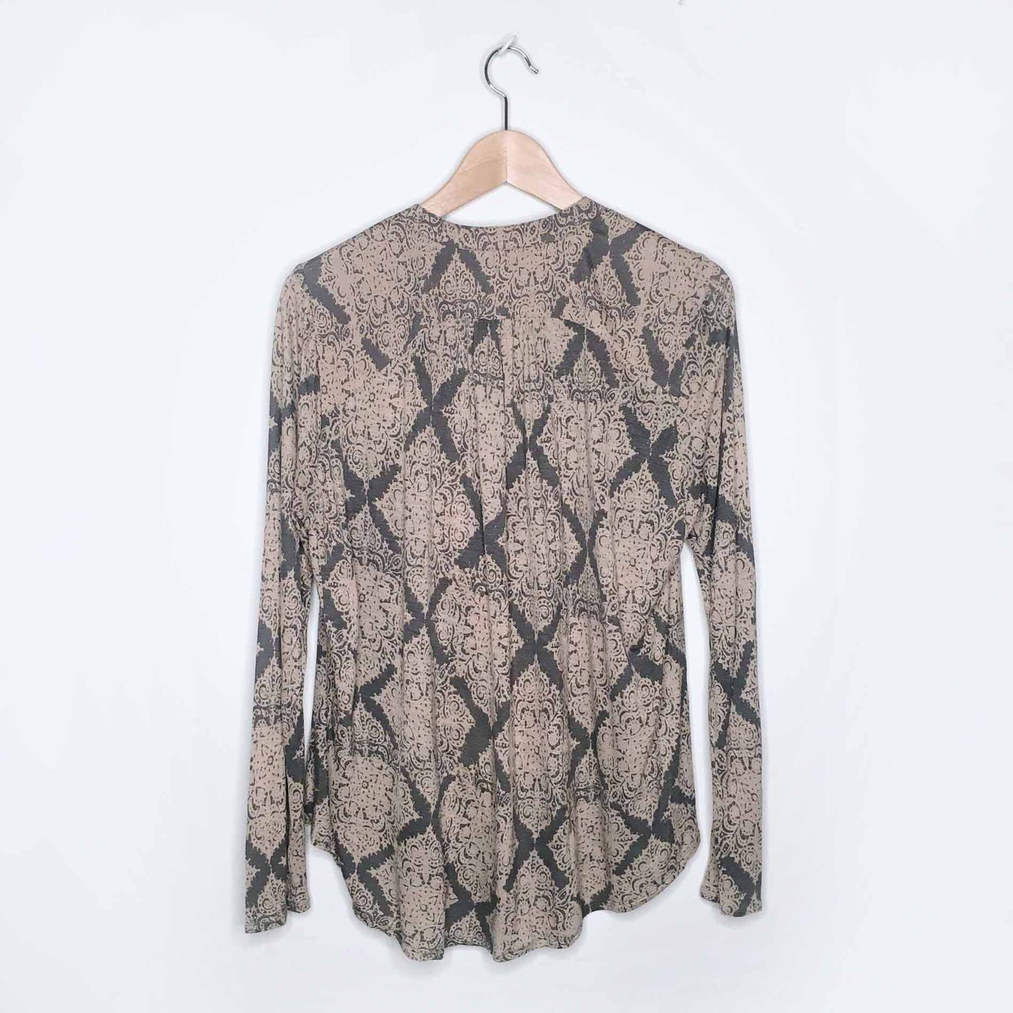 Tiny Anthropologie Jardim floral wrap blouse - size Small
