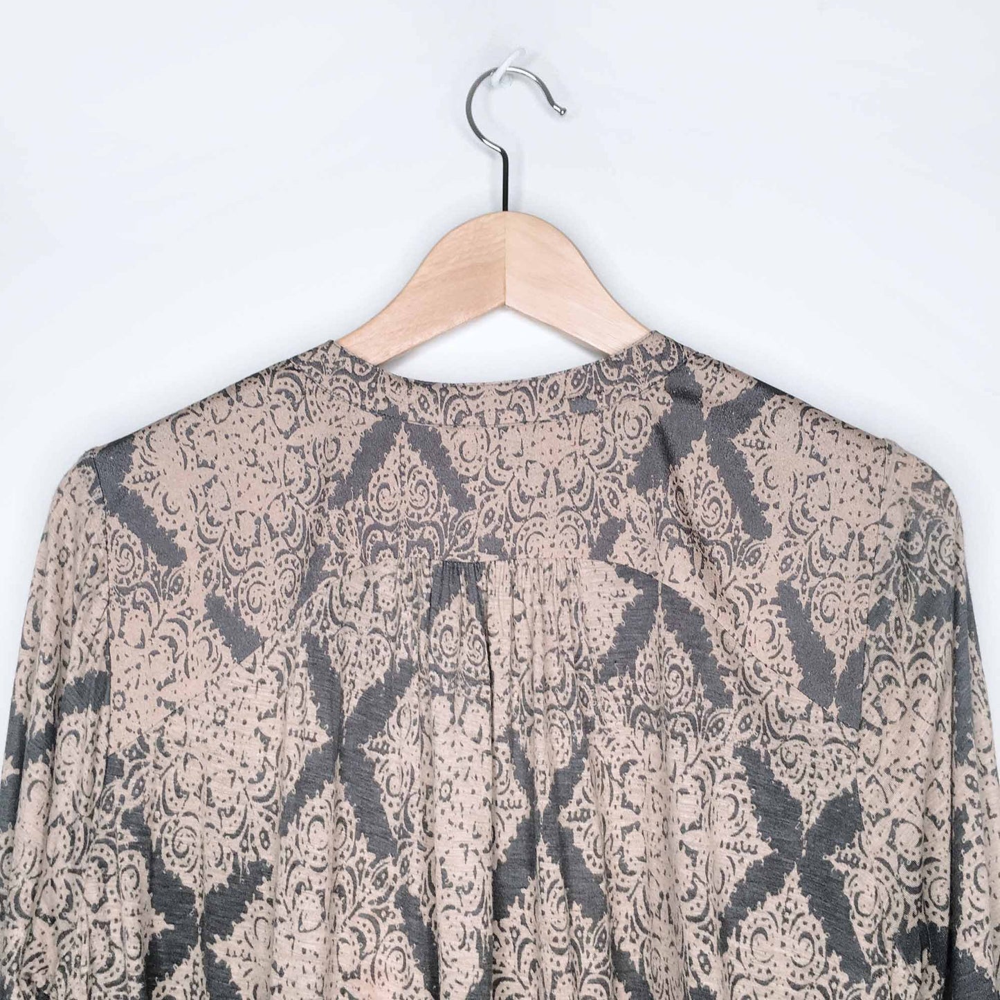 Tiny Anthropologie Jardim floral wrap blouse - size Small