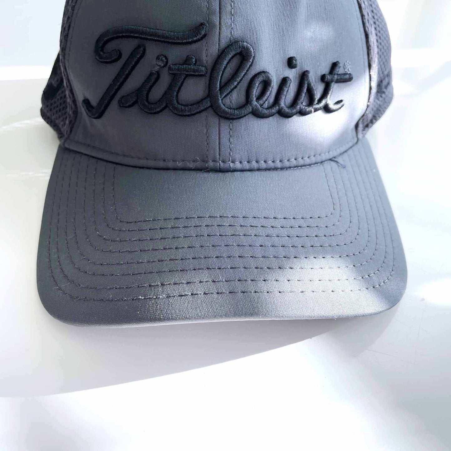 titleist full back pro v1 hat - med/large