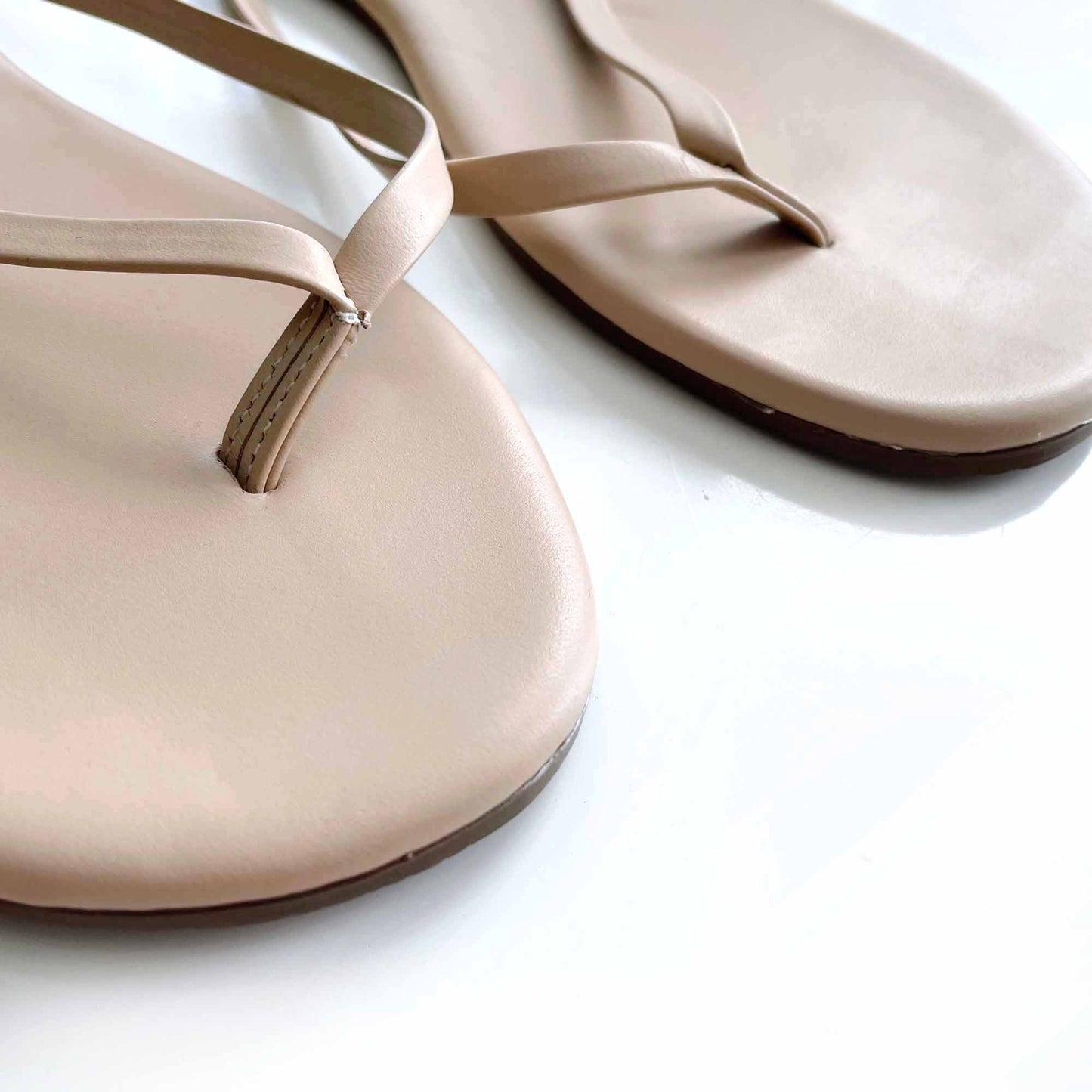 tkees lily foundations leather nude thong sandal - size 10