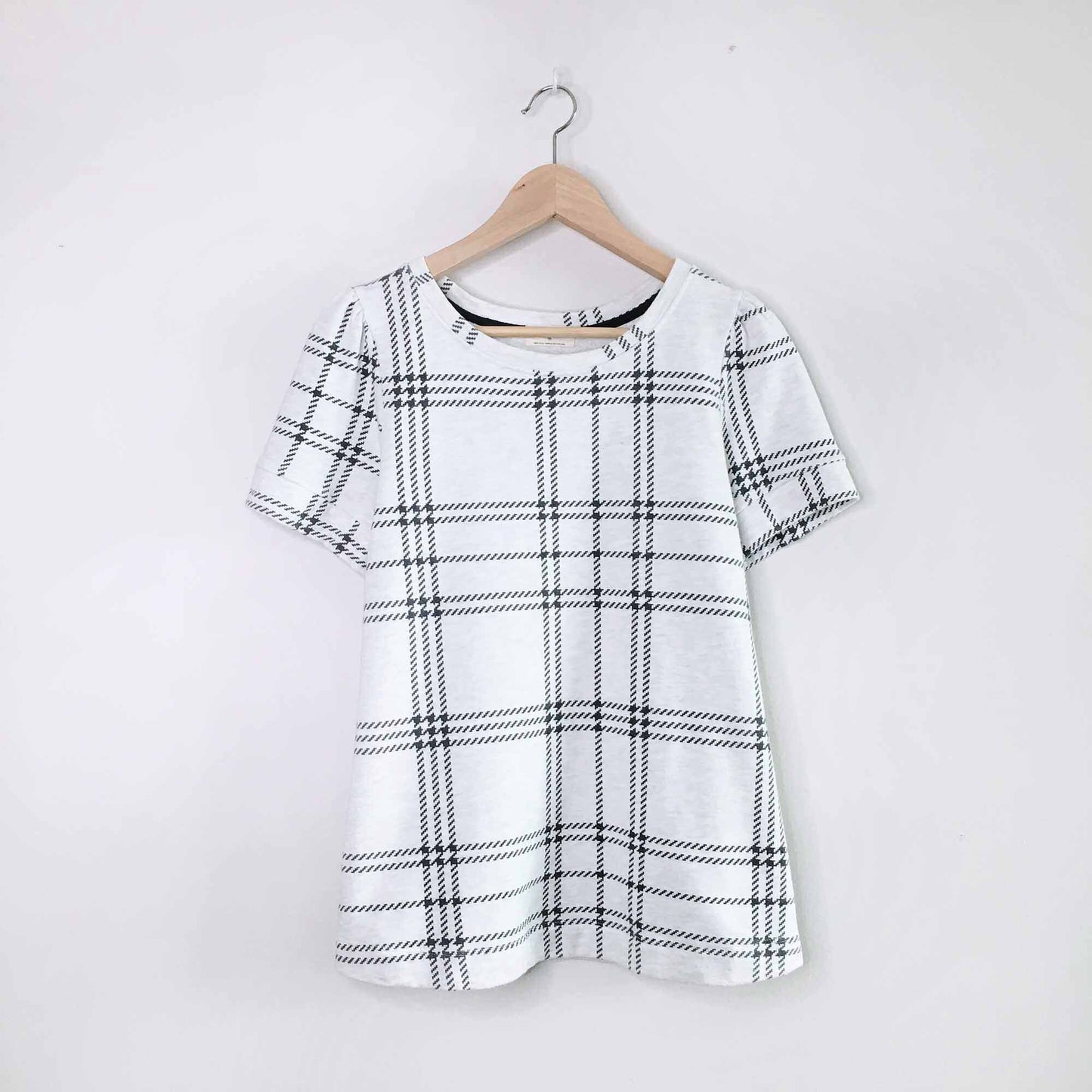 T. la Ani Houndstooth sweatshirt tee - size Medium