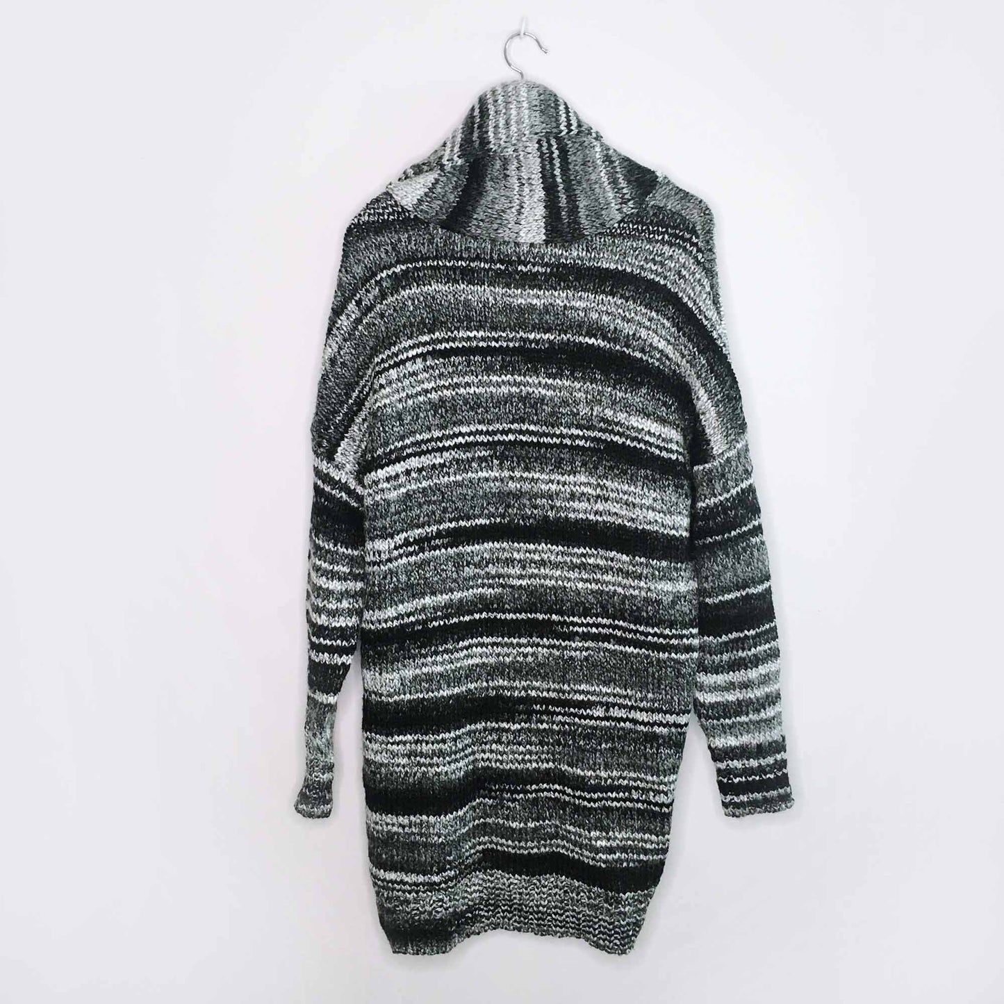 t.la anthropologie chunky wool-blend cardigan - size small
