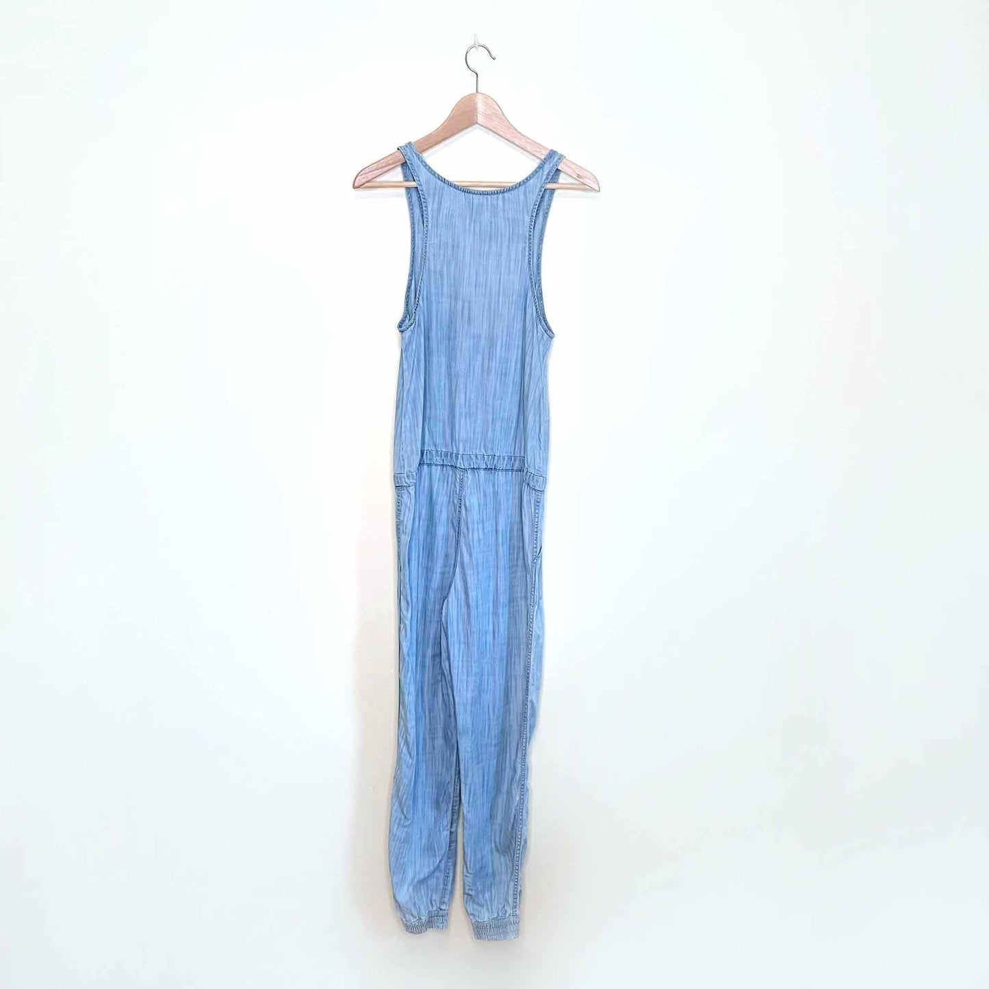 tna aritzia pentameter chambray jumpsuit - size small