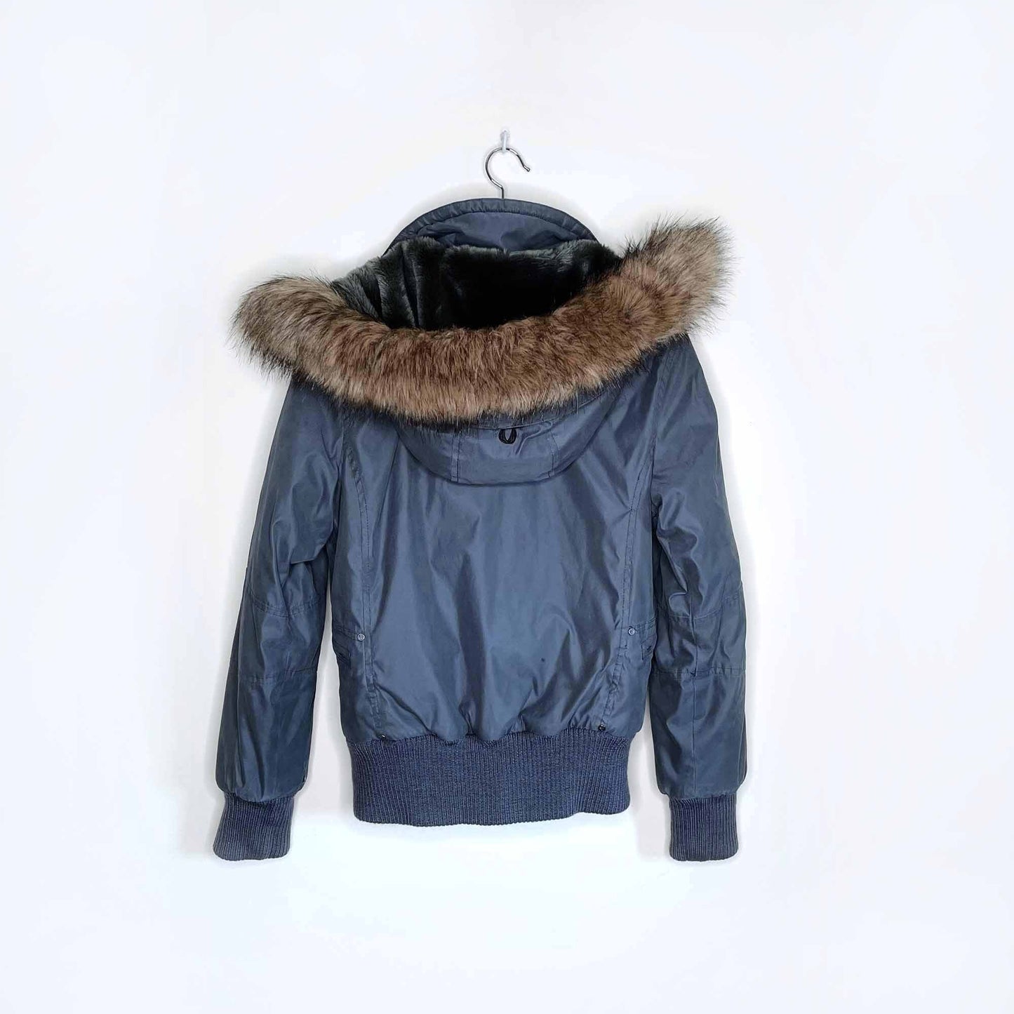 tna maverick fur-lined winter bomber jacket - size medium