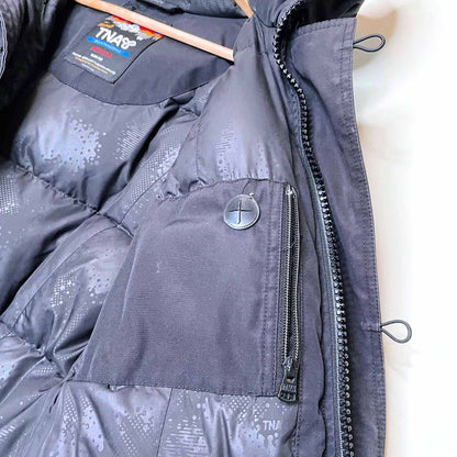 tna bancroft mid-length goose-down parka - size medium