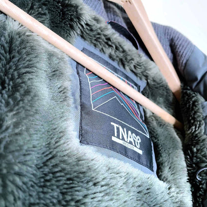 tna maverick fur-lined winter bomber jacket - size medium