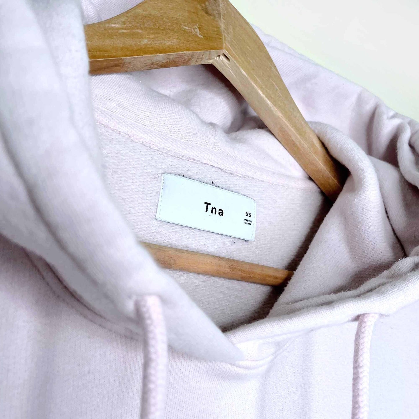 tna super cropped baby pink fleece hoodie - size xs