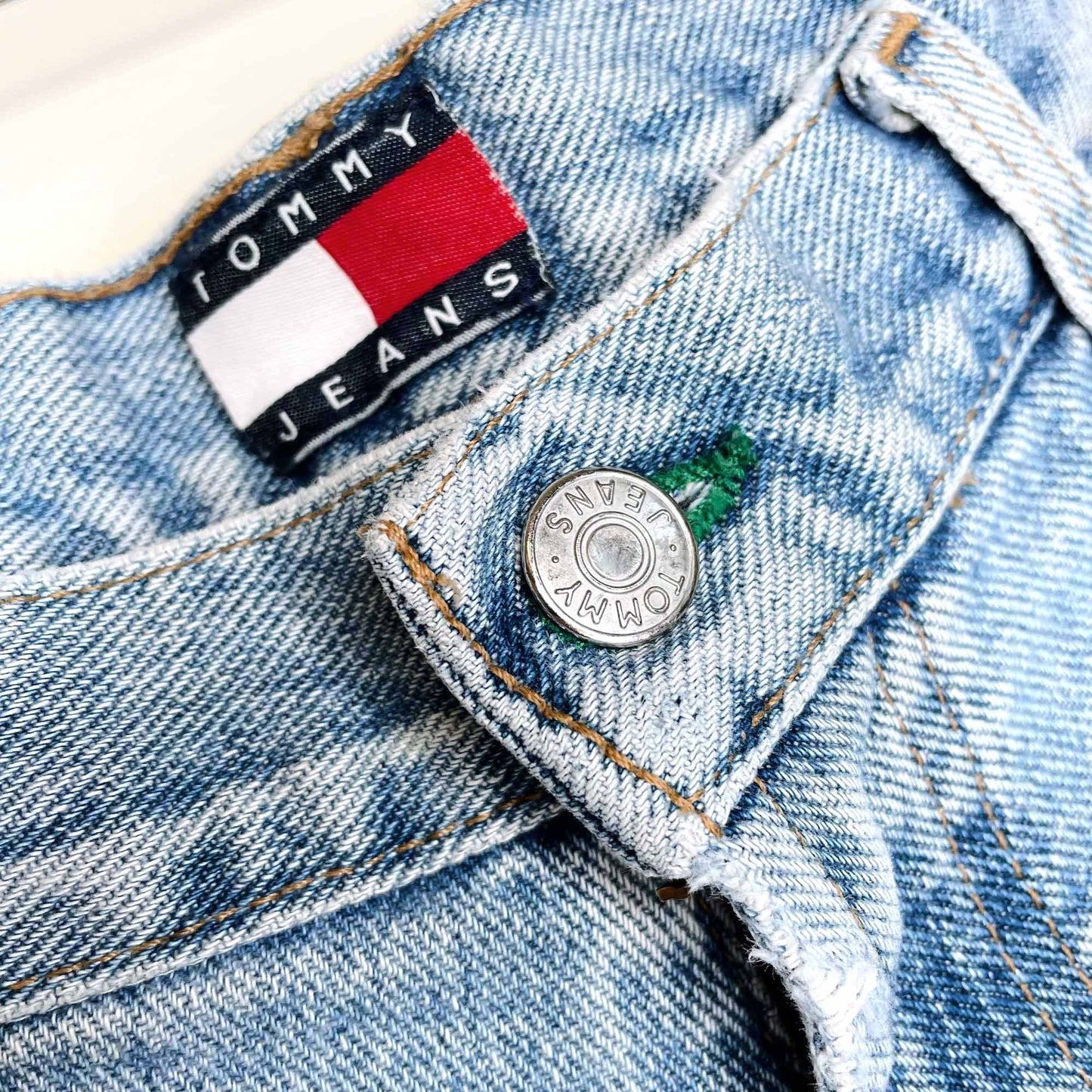 vintage tommy hilfiger freedom jeans cut off shorts - size 36